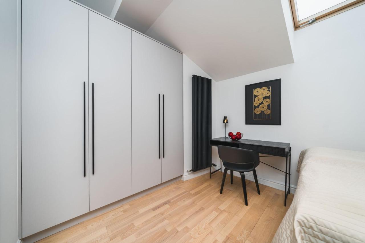 One-Bedroom Apartment,1348911152:JPEG