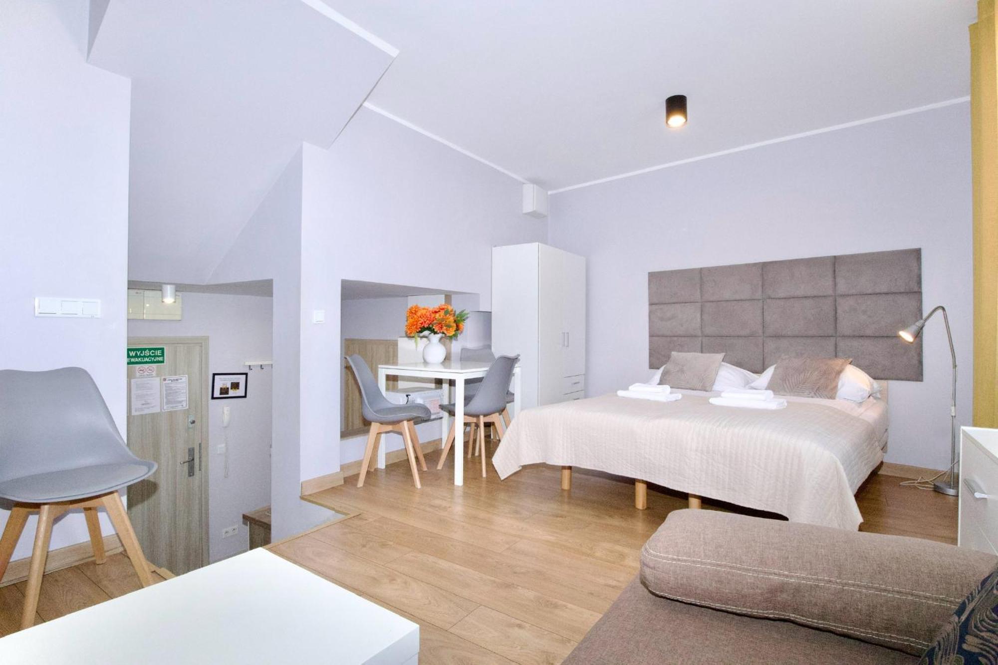 Studio Apartment 17