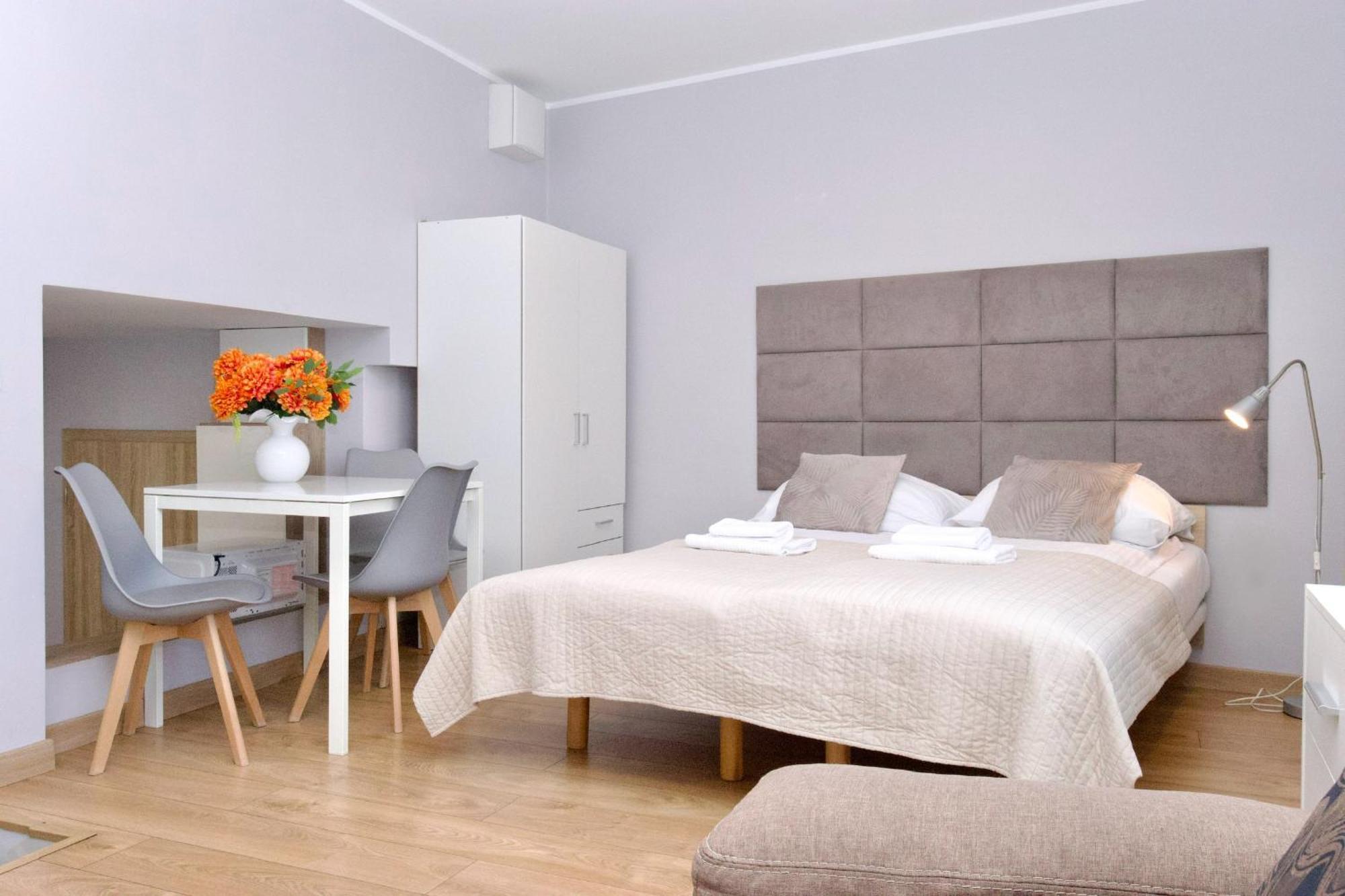 Studio Apartment 17