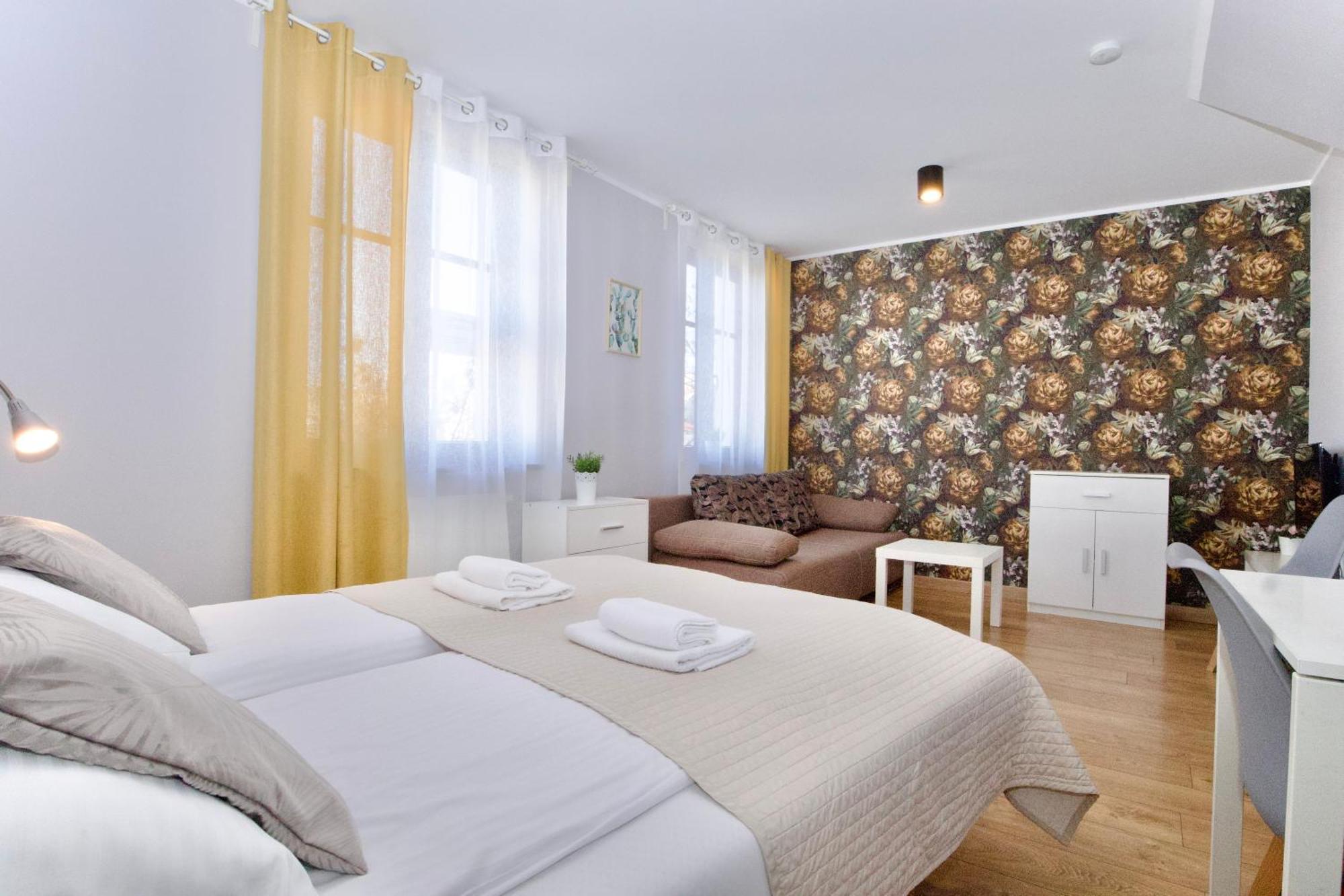 Studio Apartment 17