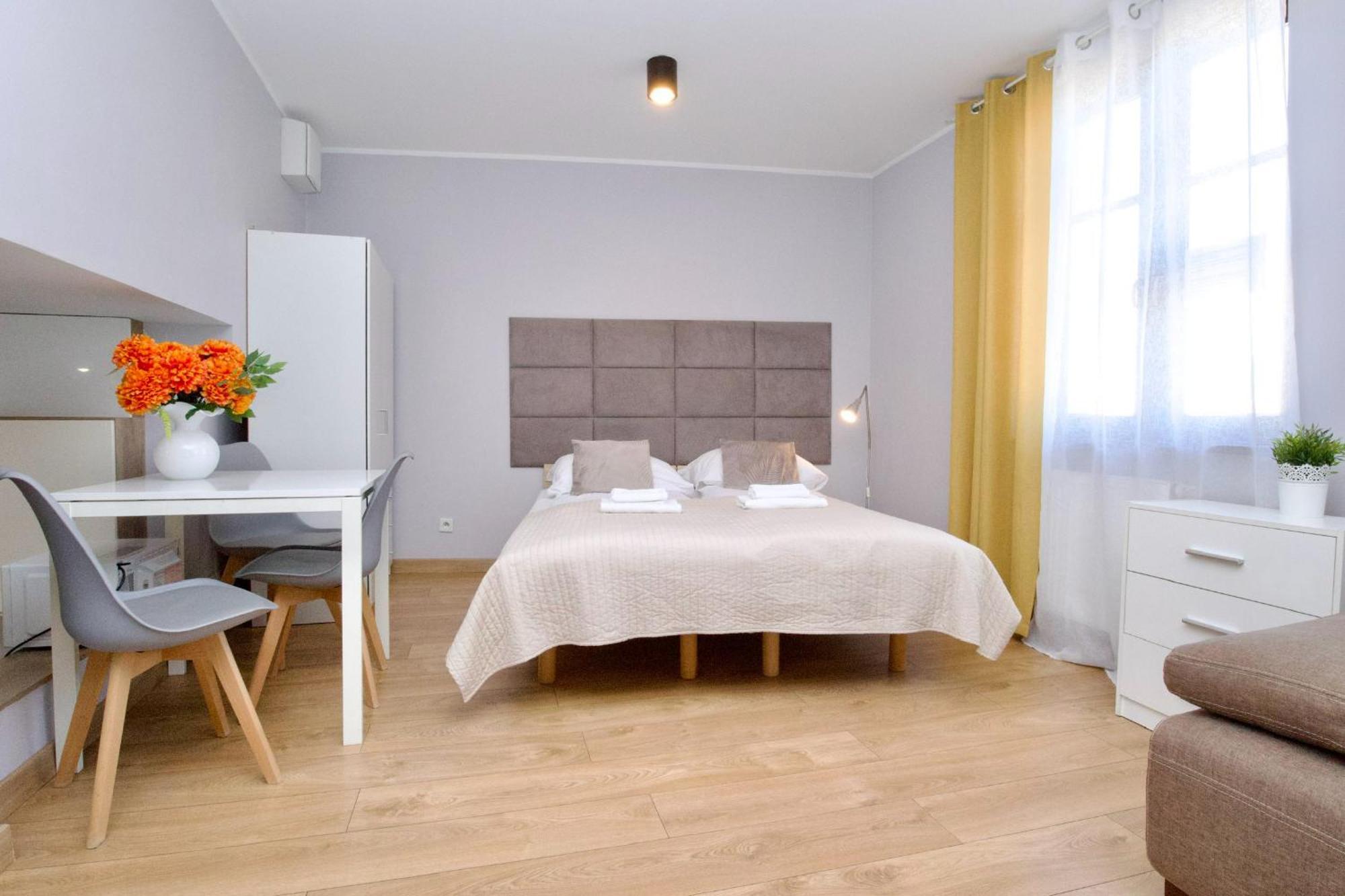 Studio Apartment 17